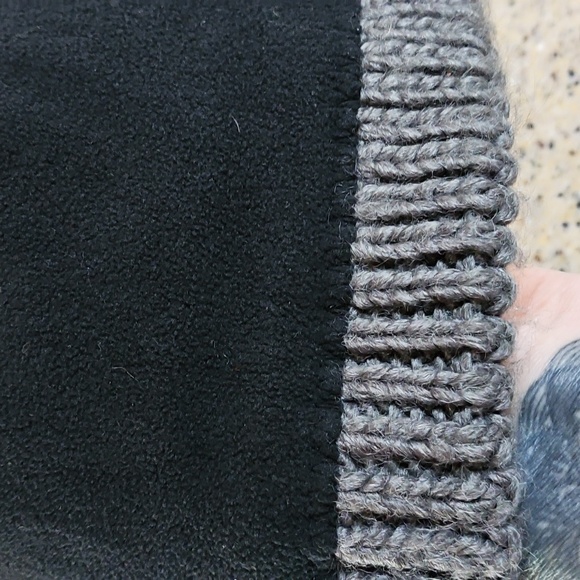 Columbia Sportswear Knit Hat with Fleece Interior - Picture 6 of 7